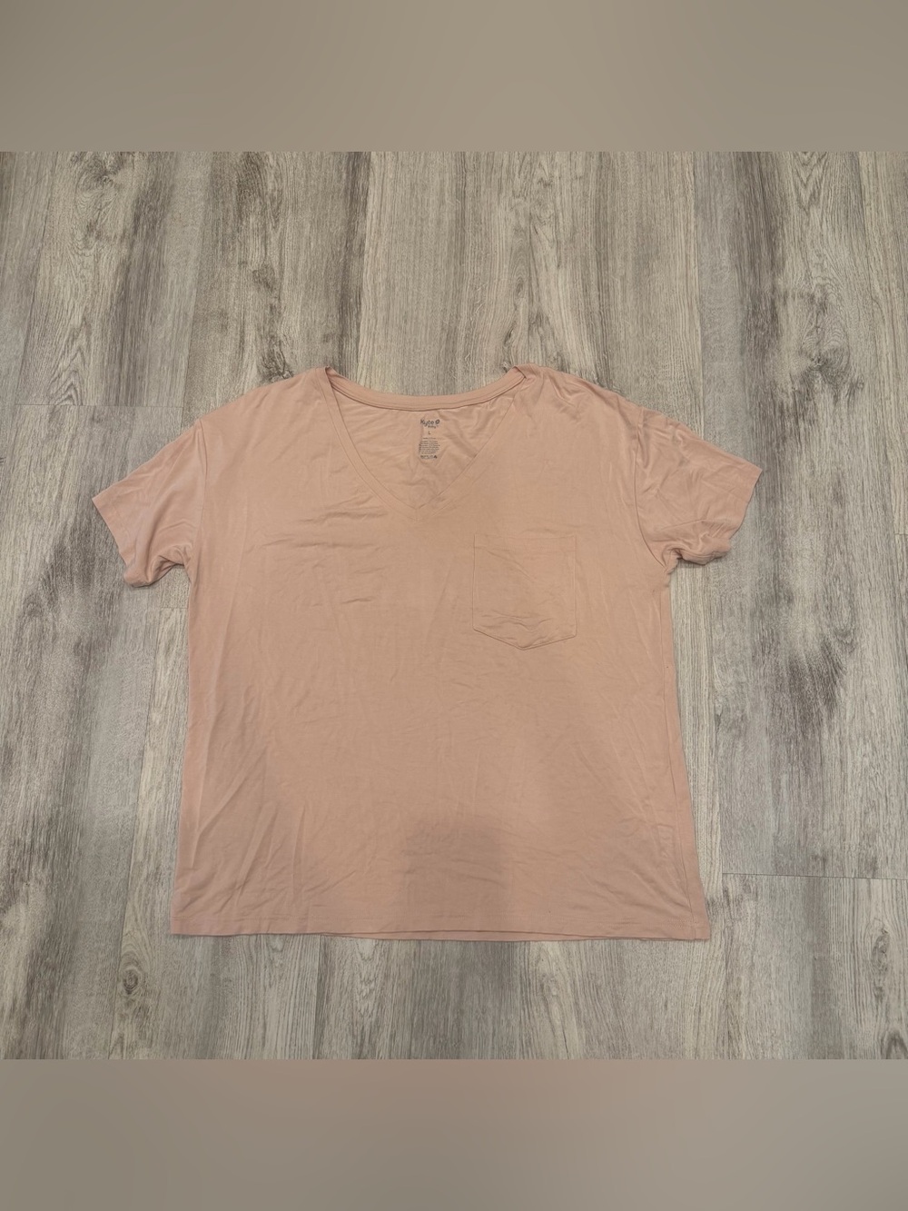 Kyte Baby Large Bamboo V-Neck Pocket Tee Blush Pink Soft Basic
